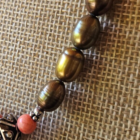 Golden Baroque Pearl Necklace - Picture 7 of 8